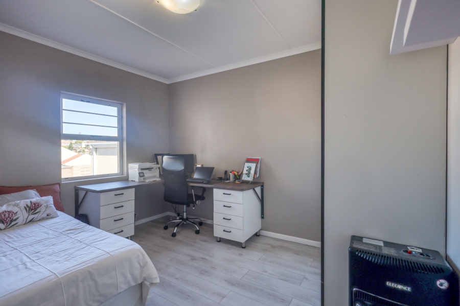 To Let 3 Bedroom Property for Rent in Beacon Bay Eastern Cape